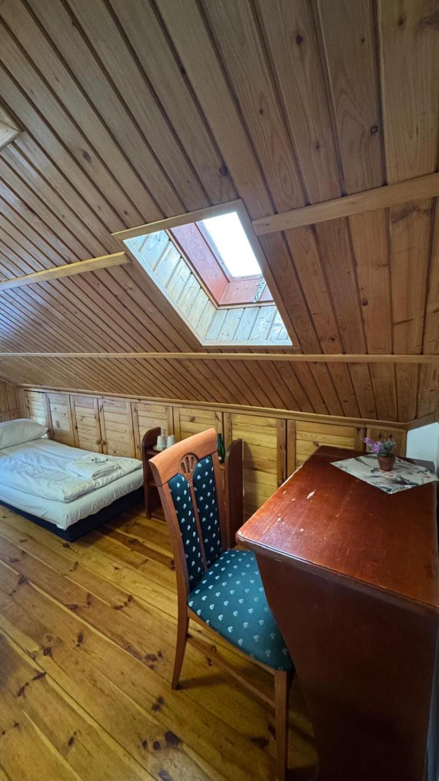 Powidz Lakeside Hotel & Restaurant Екстериор снимка