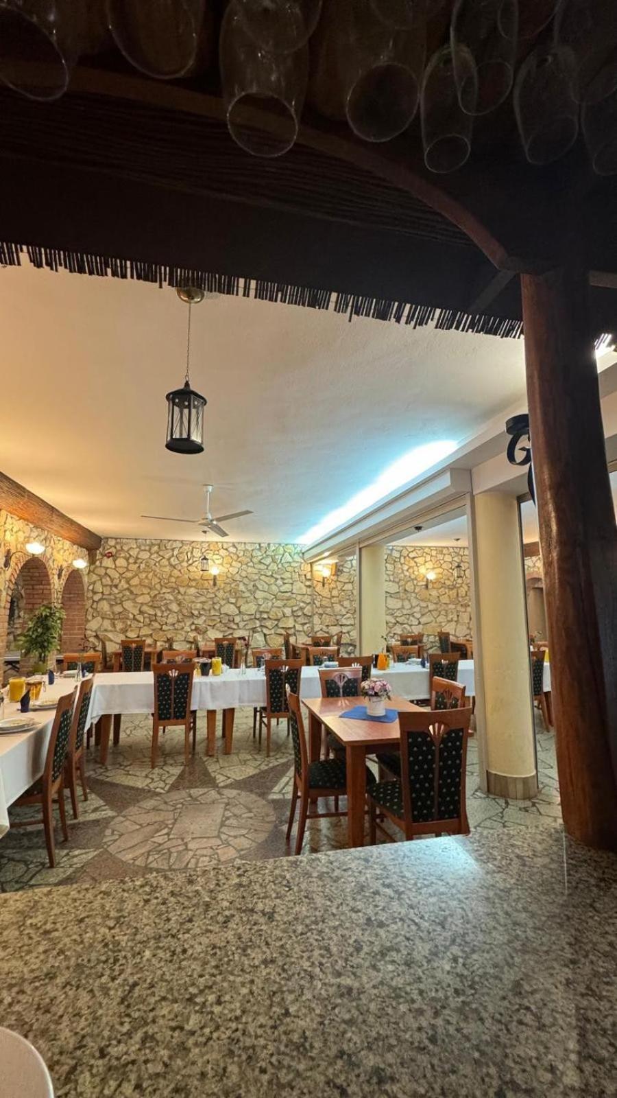 Powidz Lakeside Hotel & Restaurant Екстериор снимка