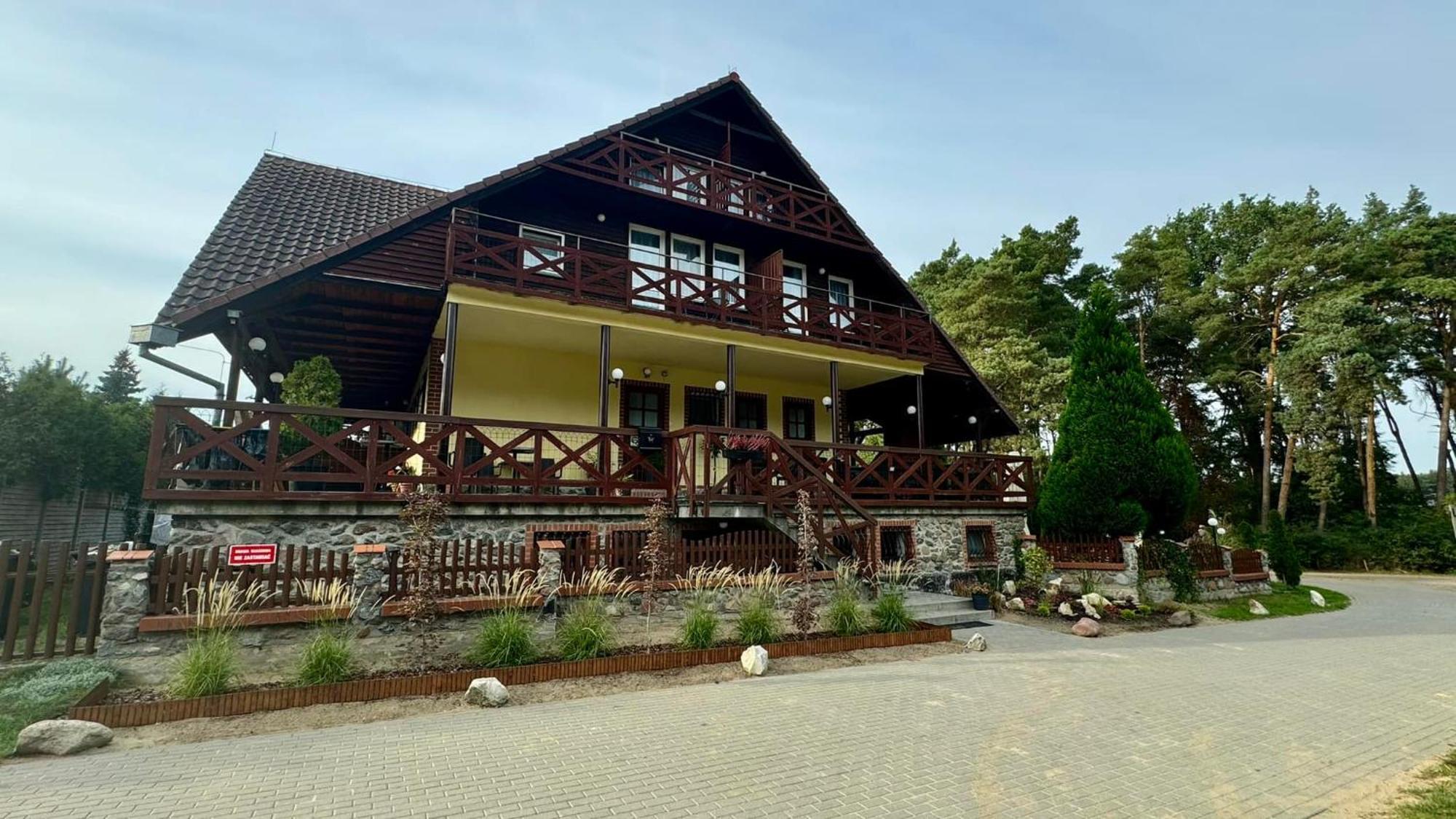 Powidz Lakeside Hotel & Restaurant Екстериор снимка